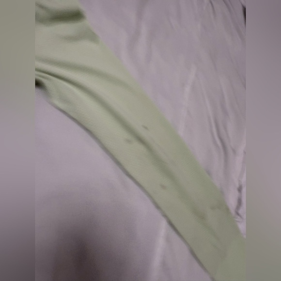 Lululemon Swiftly Tech Long Sleeve (Breeze) *StainedRelaxed Fit - Picture 10 of 10